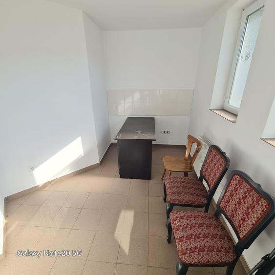Apartament cu 4 camere în Depozite