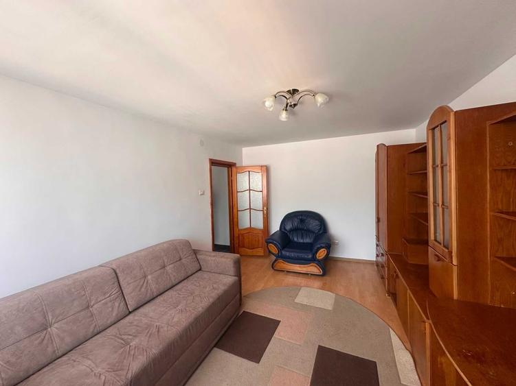 Apartament cu 2 camere decomandat în Precista