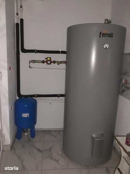 Casă cu 7 camere cu Teren 2600 Mp în Centura