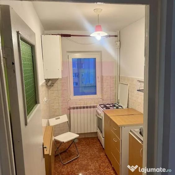 Garsonieră decomandată în Rahova