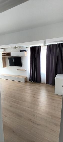 Inchiriez apartament 2 camere - 4