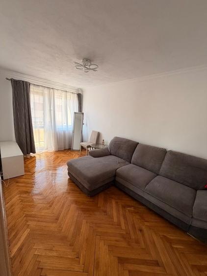Apartament cu 2 camere decomandat în Cetate