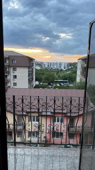 Apartament cu 2 camere semidecomandat în Dobroești