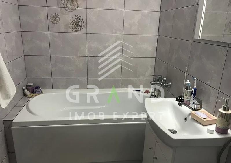 Apartament cu 2 camere semidecomandat, mobilat în Gheorgheni