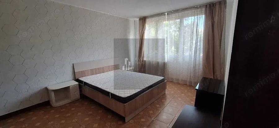 Garsonieră decomandată în Brâncoveanu