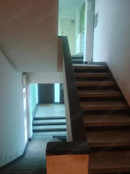 Apartament cu 2 camere semidecomandat în Romană