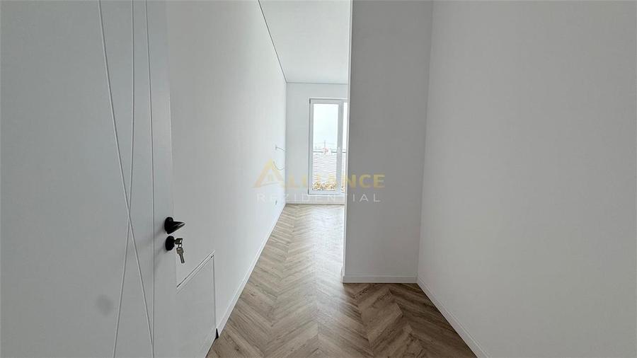 Casa Individuala - 4 camere - 2 bai - 371 mp teren - 12