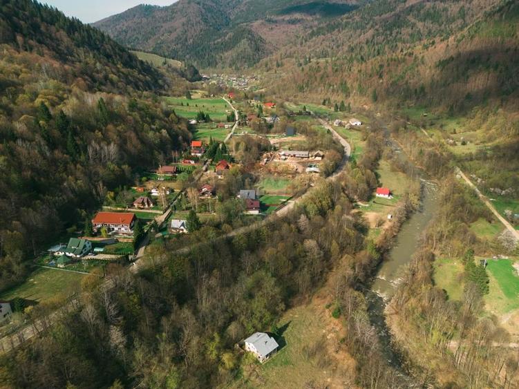 Casa si teren intravilan Tarcau - 10