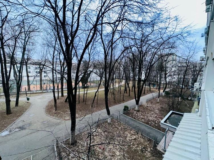 Drumul Taberei - Romancierilor Bloc Tip OD 3 camere etaj 2 liber - 13