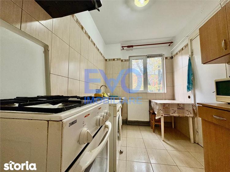 Apartament de vanzare, 3 camere, etaj 3 Tatarasi - 1