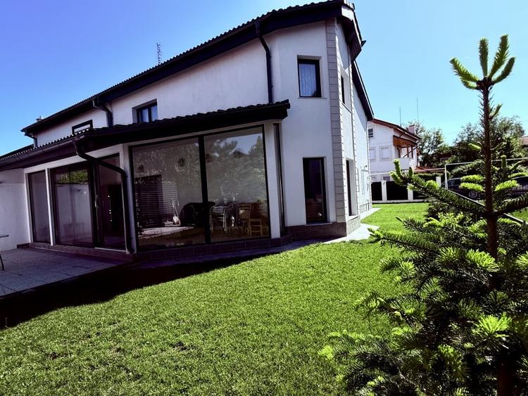 IANCU NICOLAE | COMPLEX REZIDENTIAL JOLIE VILLE | VILA RENOVATA - 1