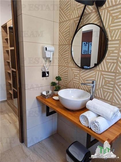 Pensiune premium de vanzare in Voronet - 1.610 mp utili, teren 1.021 mp, afacere - 6