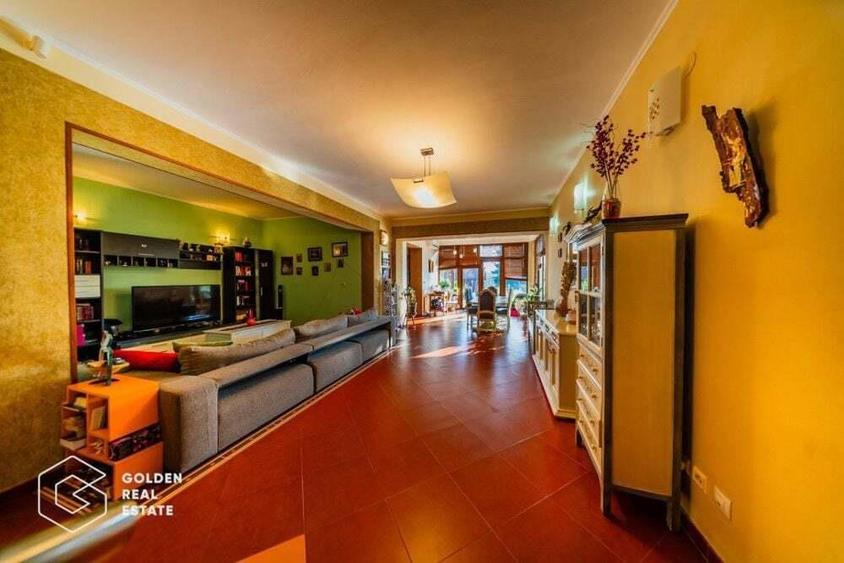 Vila spatioasa cu cinci dormitoare ?i teren generos de 1440 m in Aradul Nou - 5