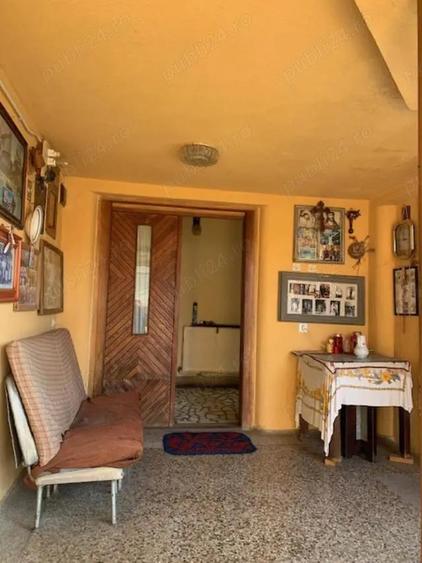 Vand casa si teren , str.Independentei , zona linistita - 9