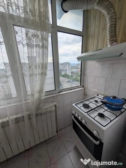 Apartament cu 3 camere decomandat în Alecu Russo
