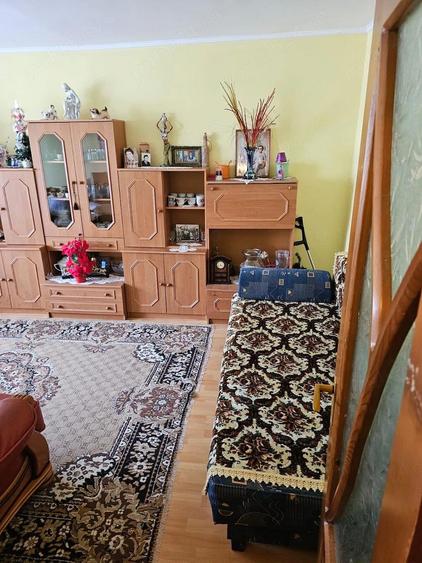 Vand apartament 4 camere decomandat - 7