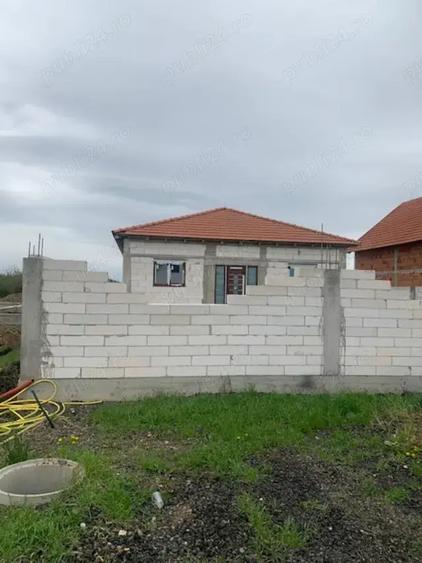 Vand casa si teren , cartier in plina dezvoltare , comuna Bethausen - 1