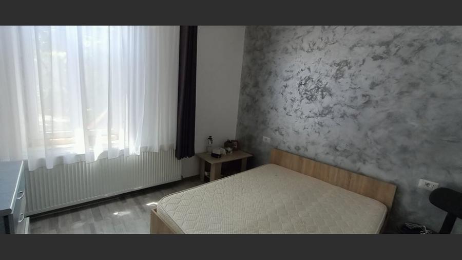 Constructie cu 3 apartamente + teren+ 2 spatii comerciale - 3