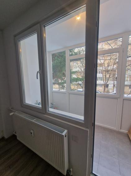 Brancoveanu - Apartament 3 camere - 2 gr sanitare - et 1 -  renovat - decomandat - 11