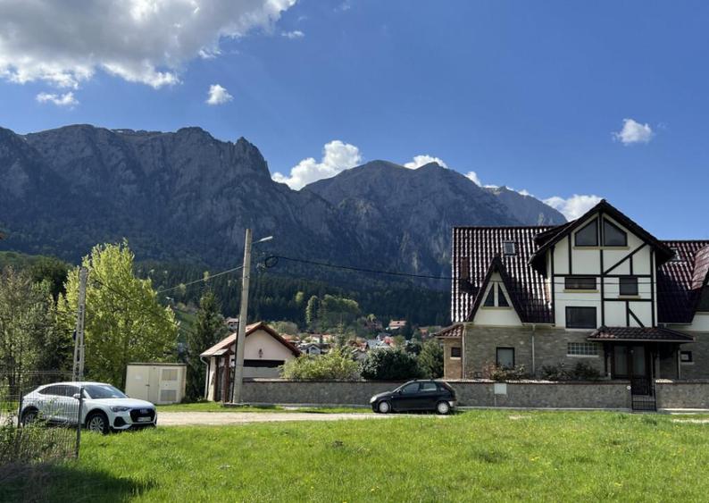 Teren intravilan Poiana Tapului. Tripla deschidere. Vedere l - 13