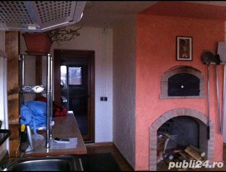 Proprietarul inchiriaza o camera de 40 m - 4