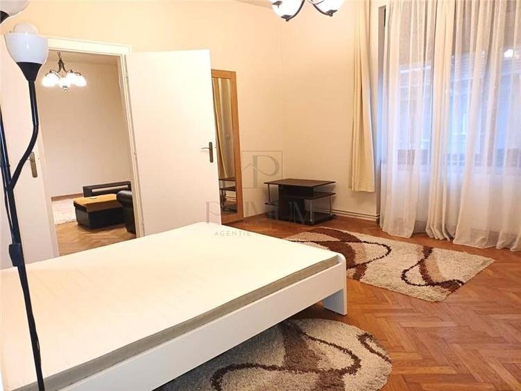 MEDICINA - ETAJ 2 - CLADIRE ISTORICA - 3 CAMERE - 1 BALCON - 1 TERASA - CENTRALA - 2