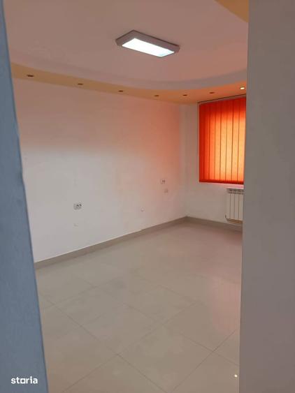 Se vinde apartament 3 camere pretabil pt activitati comerciale 82.500e - 4