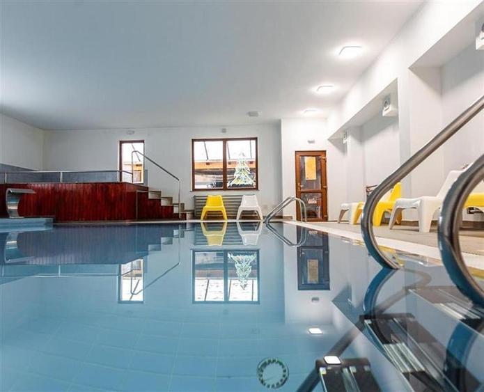 Domeniu turistic, zona pitoreasca, priveliste, aer curat, conditii speciale - 3