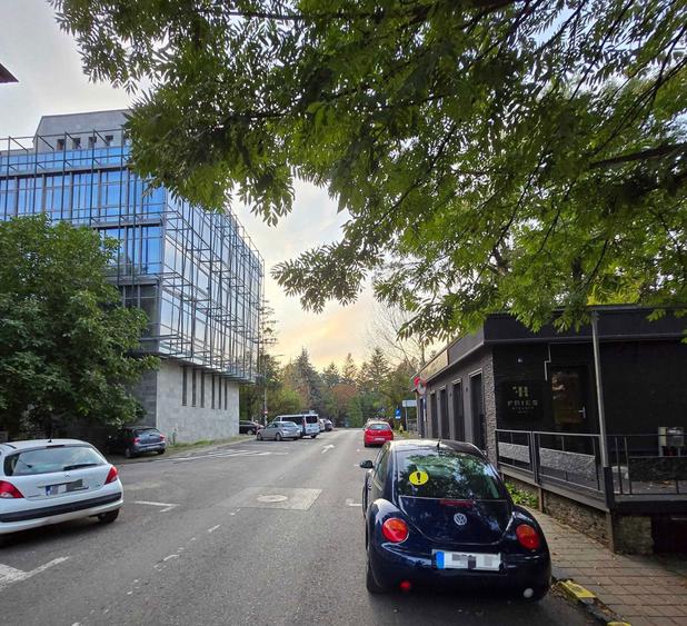 Inchiriez spatiu central - 1