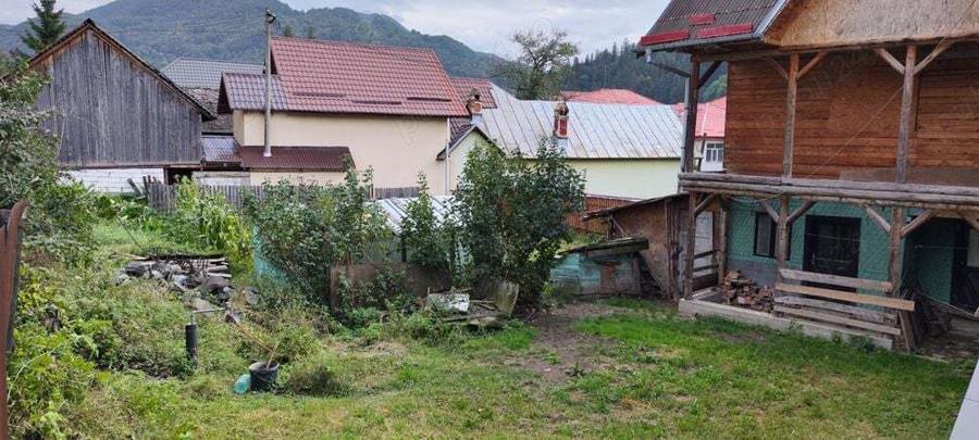 Vand gospodarie compusa din doua cladiri ?i 570 m.p. teren intravilan in comuna Rucar jude?ul Arge? - 2