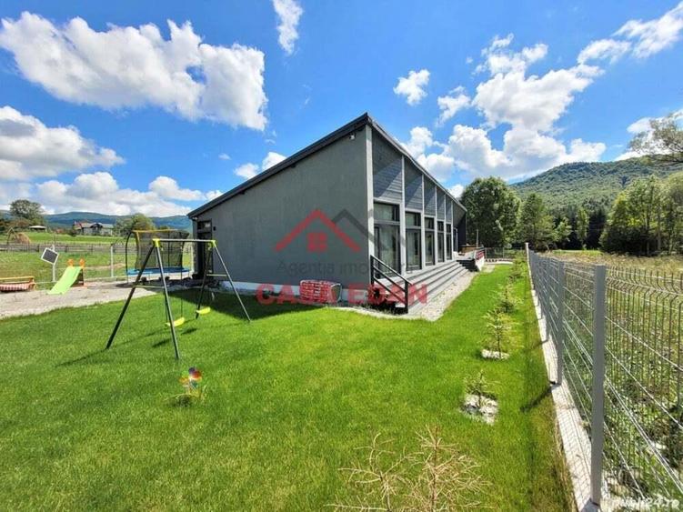 Casa (pensiune) noua an 2023 5 dormitoare teren 2020mp 380.000e - 2