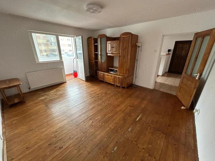 Apartament 2 camere, parter - zona Cetate - 8