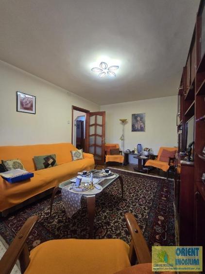 Tomis Nord, Rovere, de vanzare 3 camere, decomandat, gaze - 15