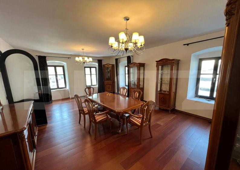 Apartament cu 2 camere, 130 mp, zona Centru Istoric - 3