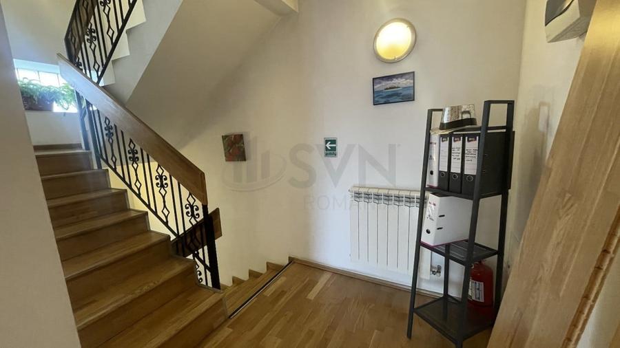 REV2002057 Vila eleganta in zona Domenii l potrivita pentru clinica medicala sau - 14