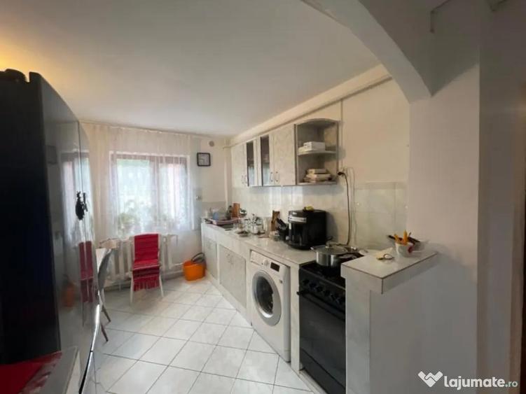 Apartament de vanzare cu 3 camere, 81 mp, zona Victor Babes - 4