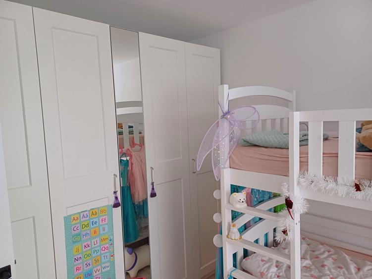 APARTAMENT 3 CAMERE cu living open SPACE. Este situat pe strada Neptun - 6