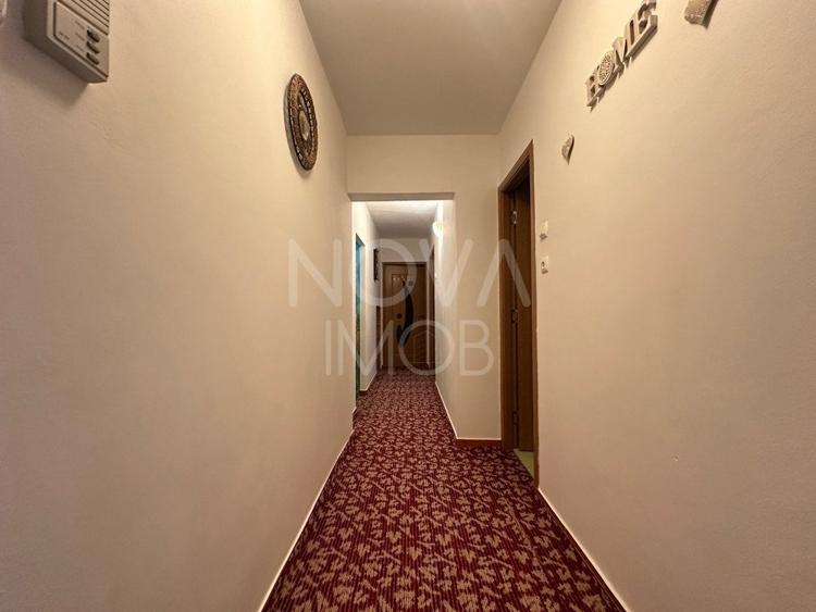 Apartament 3 camere, decomandat - Str. Semaforului - 11