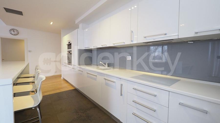 Apartament modern cu 5 camere | vedere spre lac | 2 garaje - 6