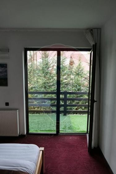 Vila cu 10 camere de vanzare in zona Centrala - 17