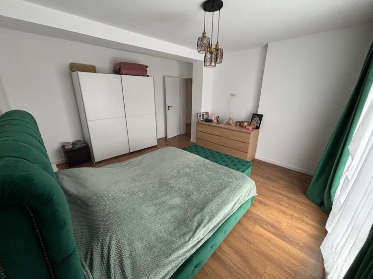 Particular  - Berceni - Miorita , 257.000 euro - 240 mp utili-1070 Euro/ mp - 16