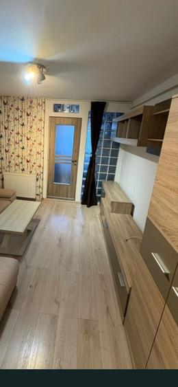 Garsoniera  Tractorul- langa Coresi Mall - 3