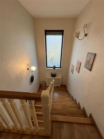 Vila 6 camere - 1500mp teren - Bucium - 16