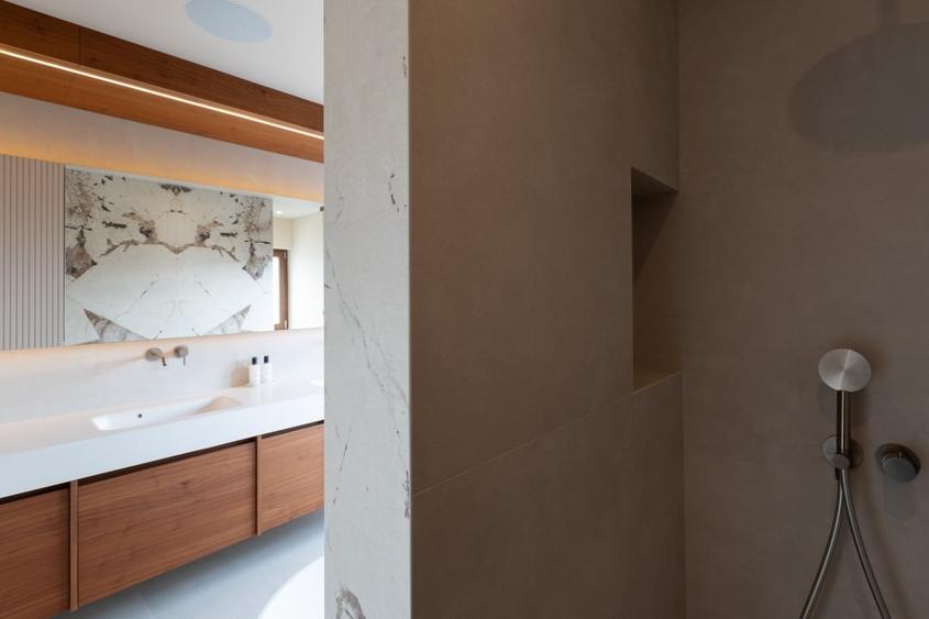 Bijuterie tehnologica - Casa de vanzare in zona Faget - 18