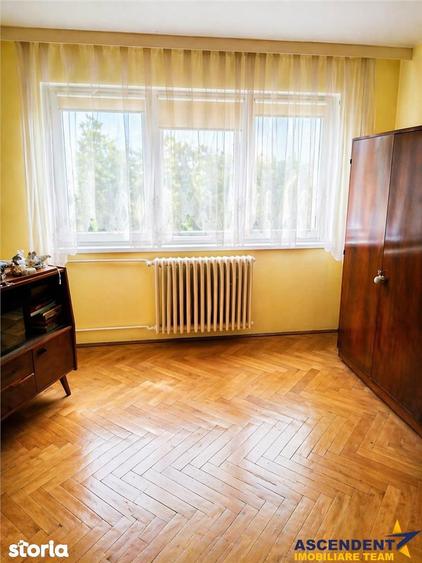 Garsoniera decomandata, etaj2, bloc apartamente, Astra, Brasov - 2