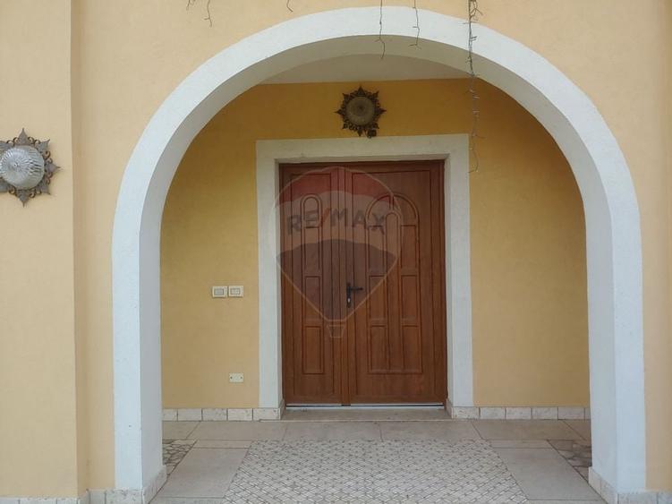 Casă / Vilă de lux cu 5 camere de vânzare în Vadu Moldovei, Suceava - 8