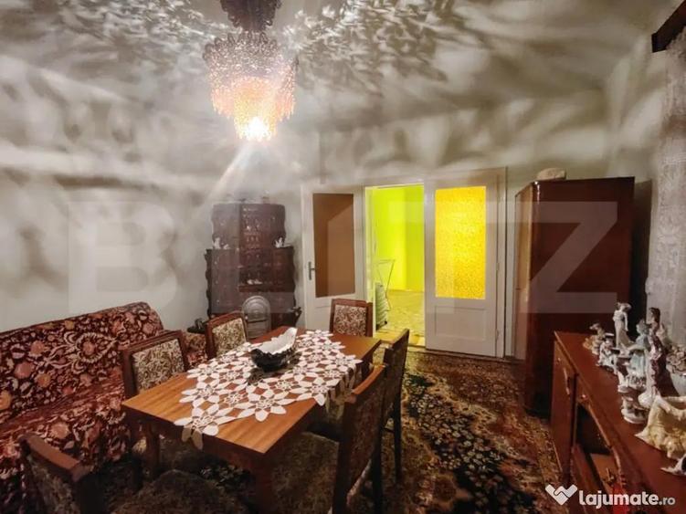 Casa solida cu pod, foi?or ?i 2 garaje in Tarnaveni - 6