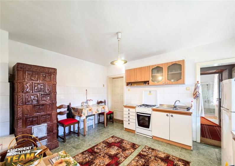 De sau schimb cu garsoniera Brasov. Casa autentica cu sura, - 2