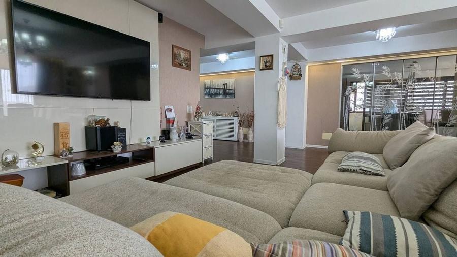 4 CAMERE LUX GRAND ARENA, METALURGIEI - 5