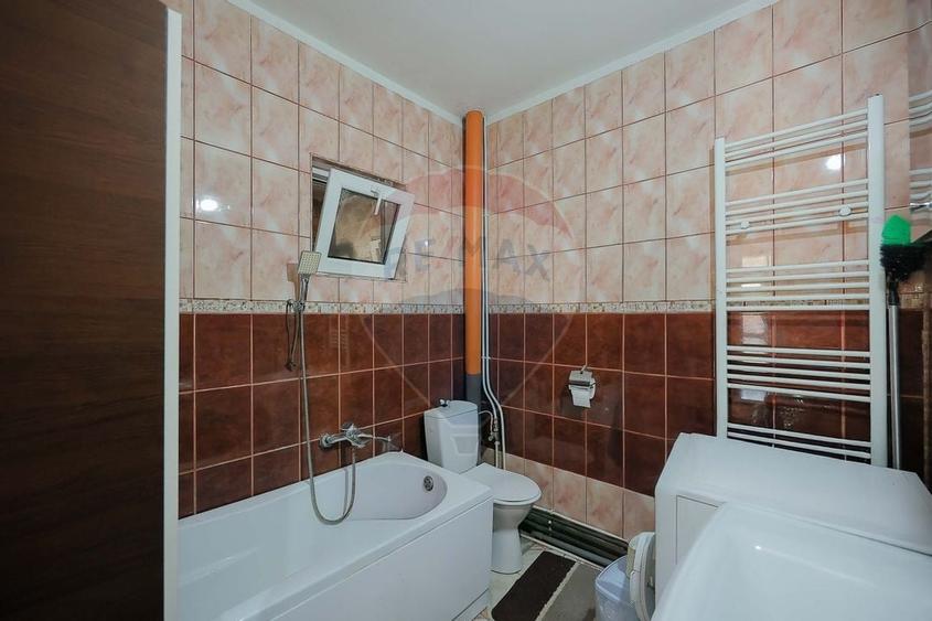 De vanzare casa cu 3 camere si teren 950 mp in Mihai Bravu - 9